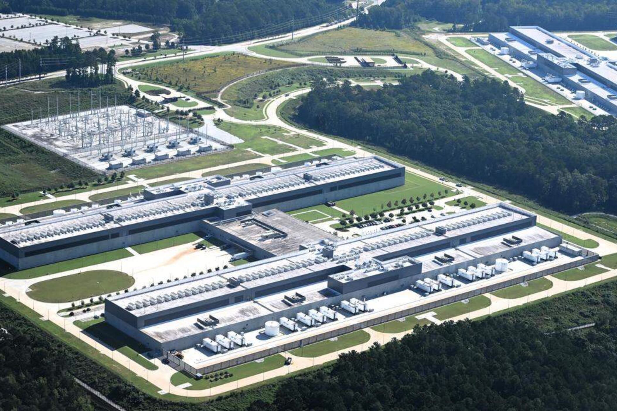 The Complete Guide to Data Centers in Georgia: Directory, Grid Economics, and Hydrology